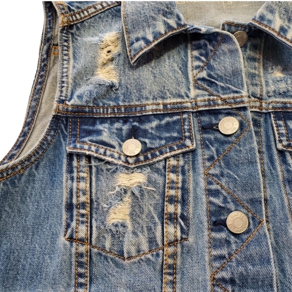 Gap 1969 Distressed Jean Vest Sz Small - Picture 2 of 6